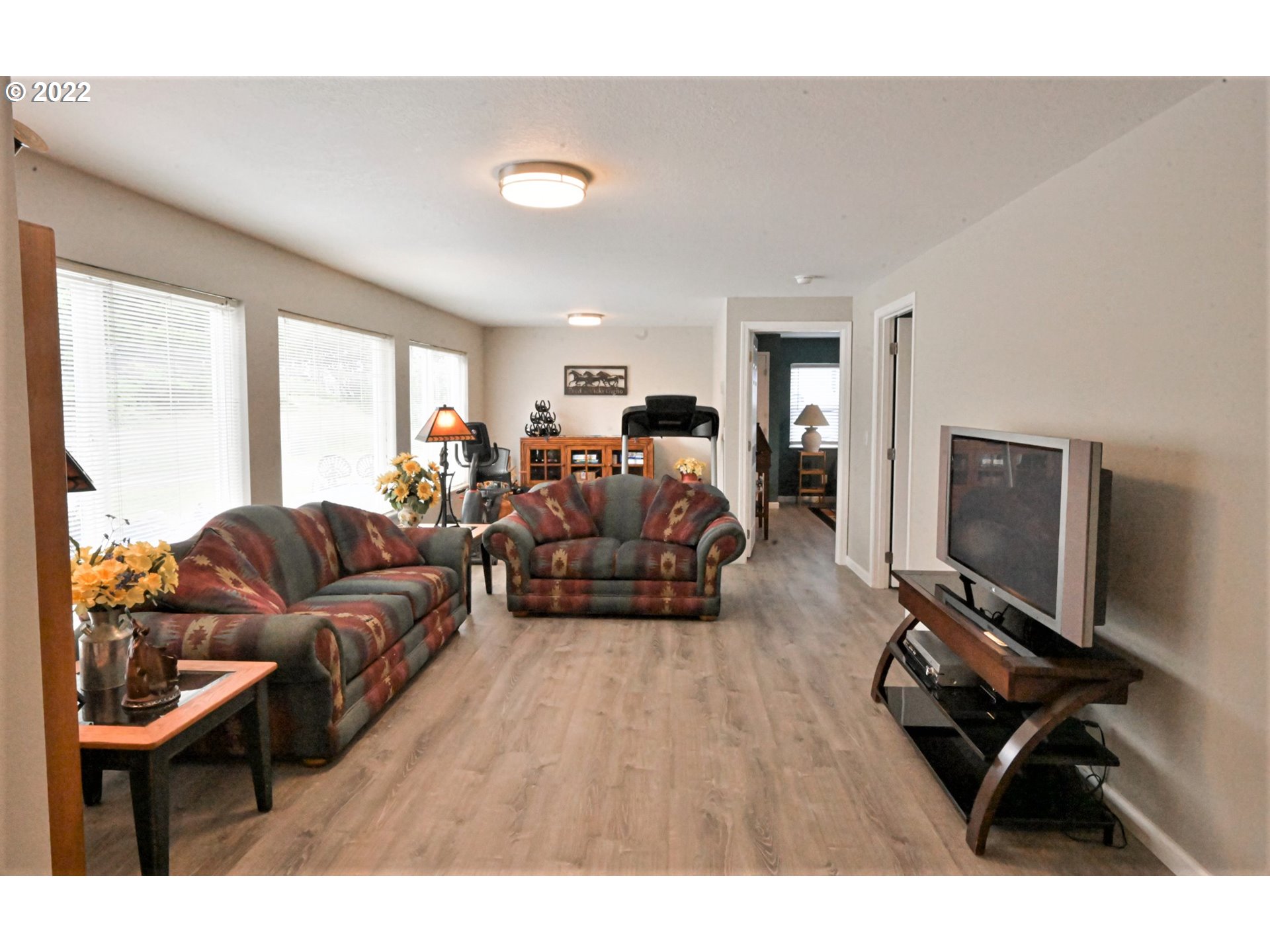 3640 Beach Loop Road Bandon, OR 97411 - Photo 13 of 26 Family Room