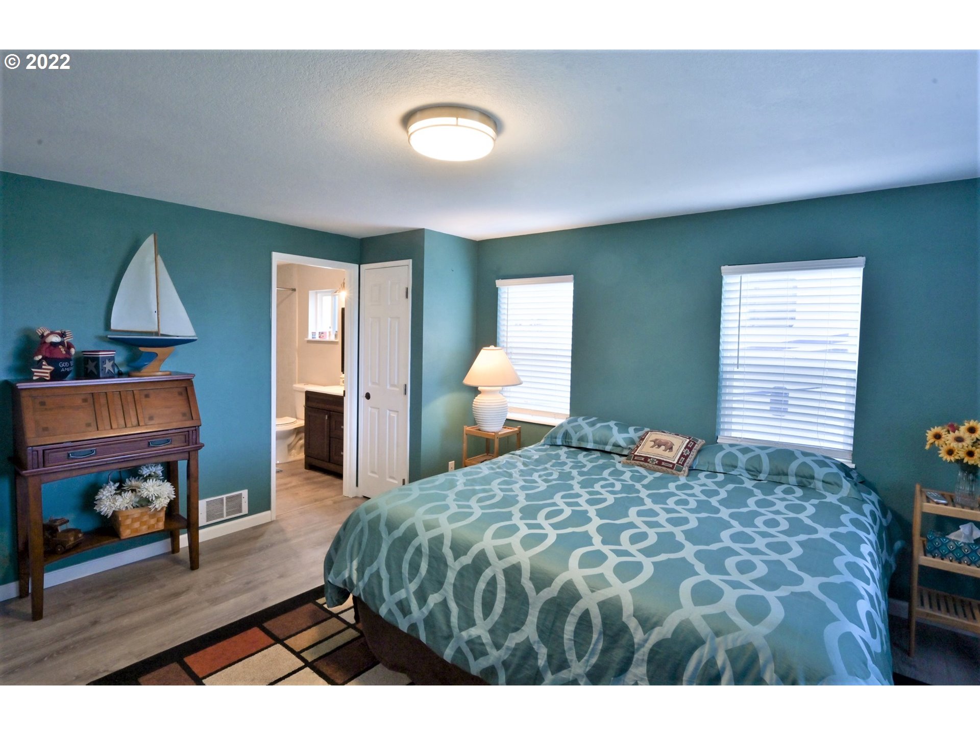 3640 Beach Loop Road Bandon, OR 97411 - Photo 17 of 26 Primary Bedroom