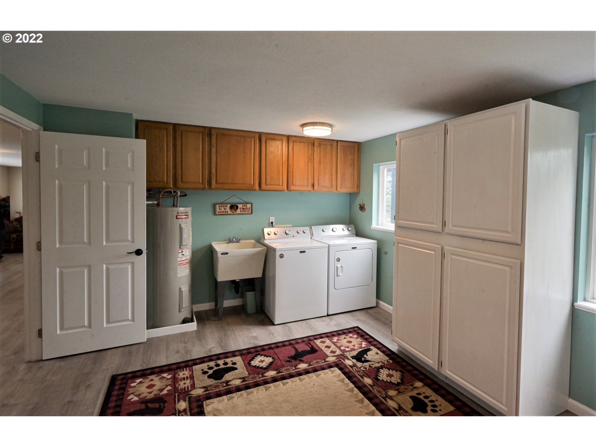 3640 Beach Loop Road Bandon, OR 97411 - Photo 19 of 26 Utility Room