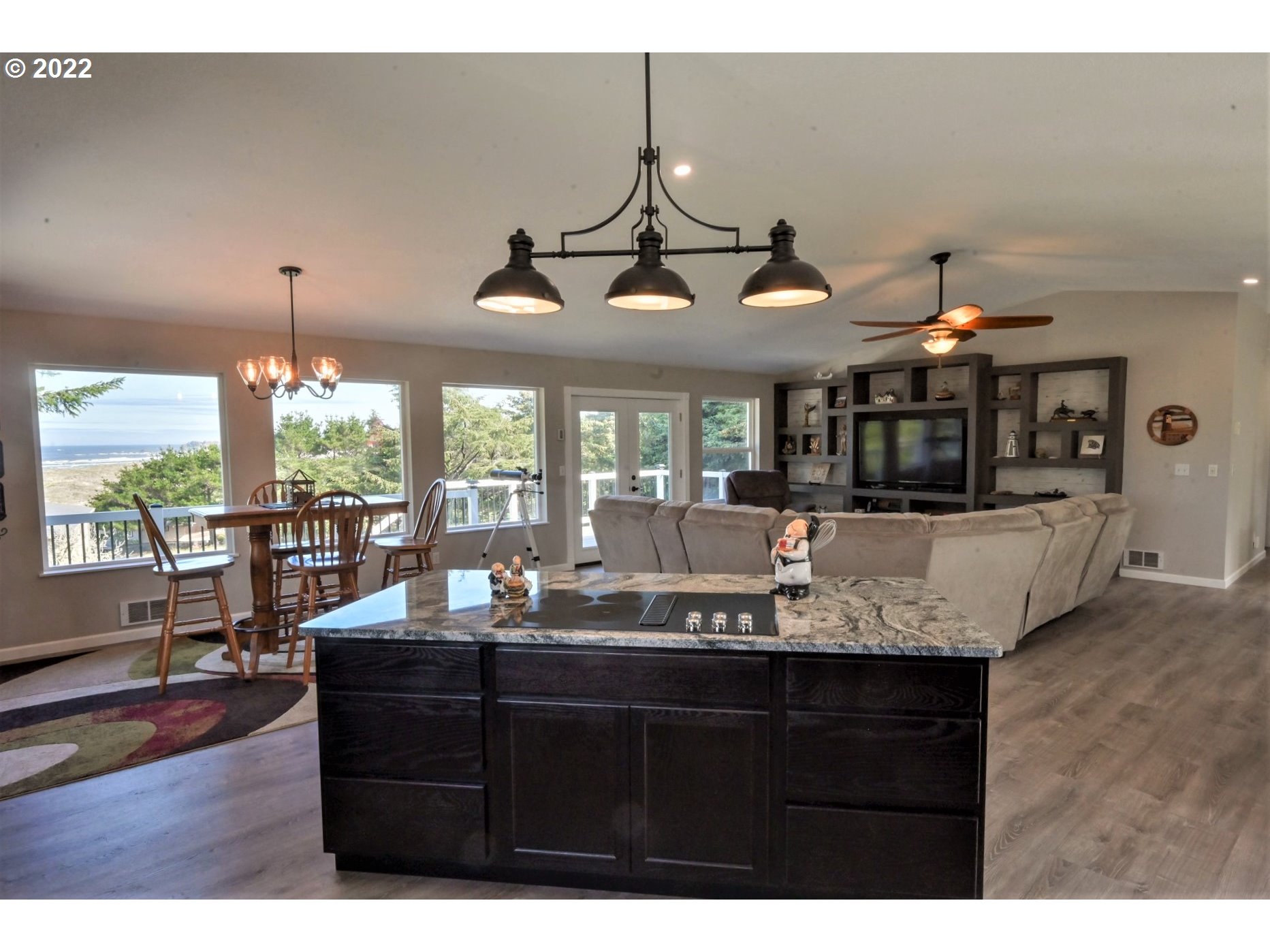 3640 Beach Loop Road Bandon, OR 97411 - Photo 8 of 26 Kitchen/Living Room