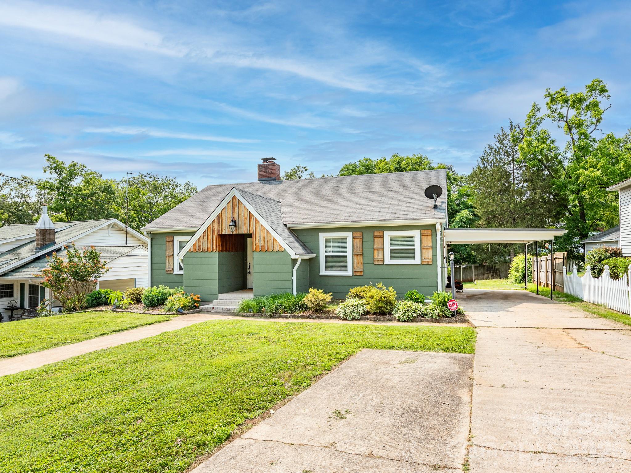 175 Pine Street Rutherfordton, NC 28139 - Photo 2 of 39