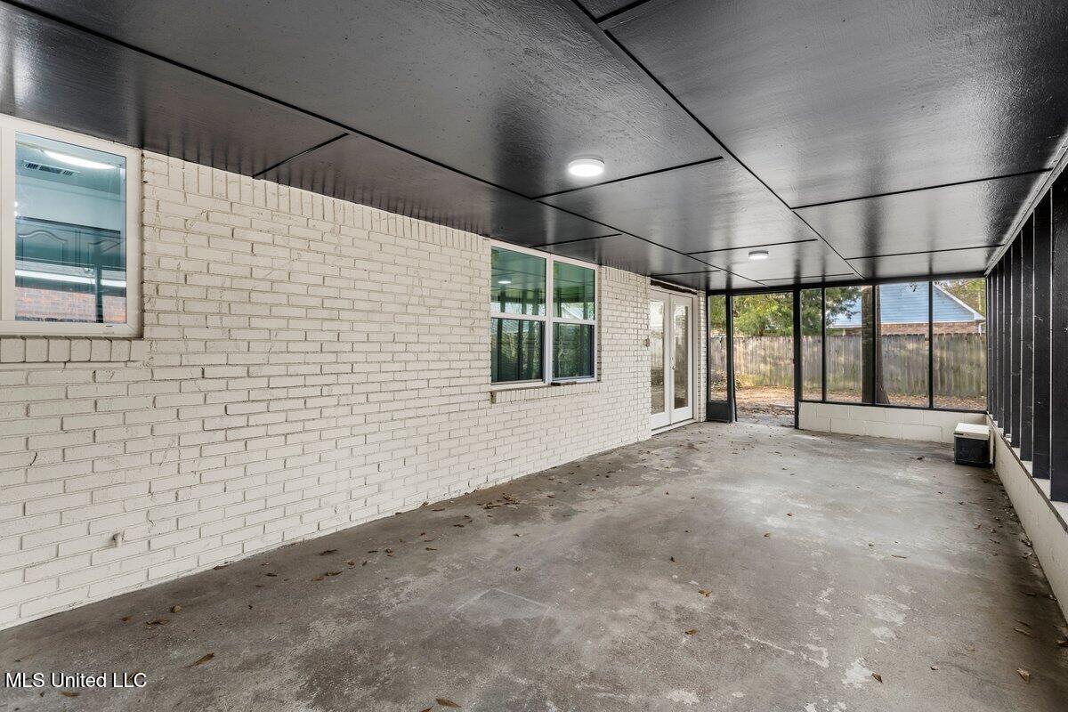 8700 Martin Bluff Road Gautier, MS 39553 - Photo 22 of 26 Screened Porch 2