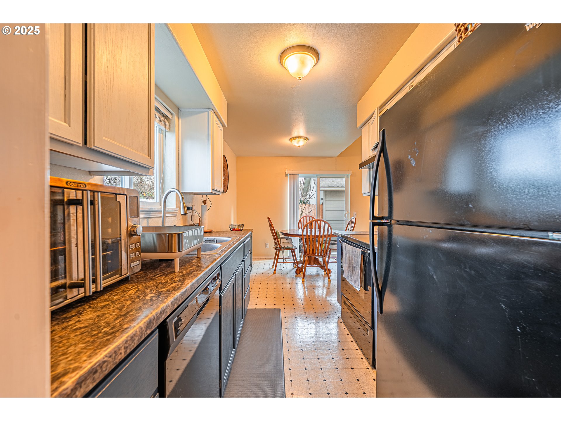 769 River Road Eugene, OR 97404 - Photo 11 of 23 Gallery Image 11
