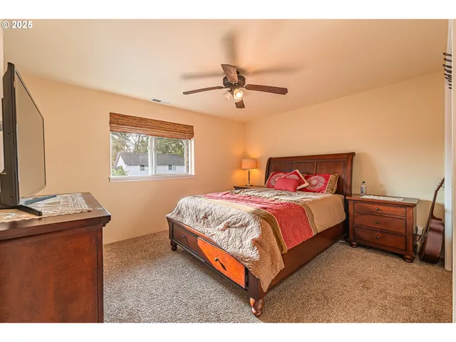 $275,000 | 769 River Road, Eugene, OR 97404