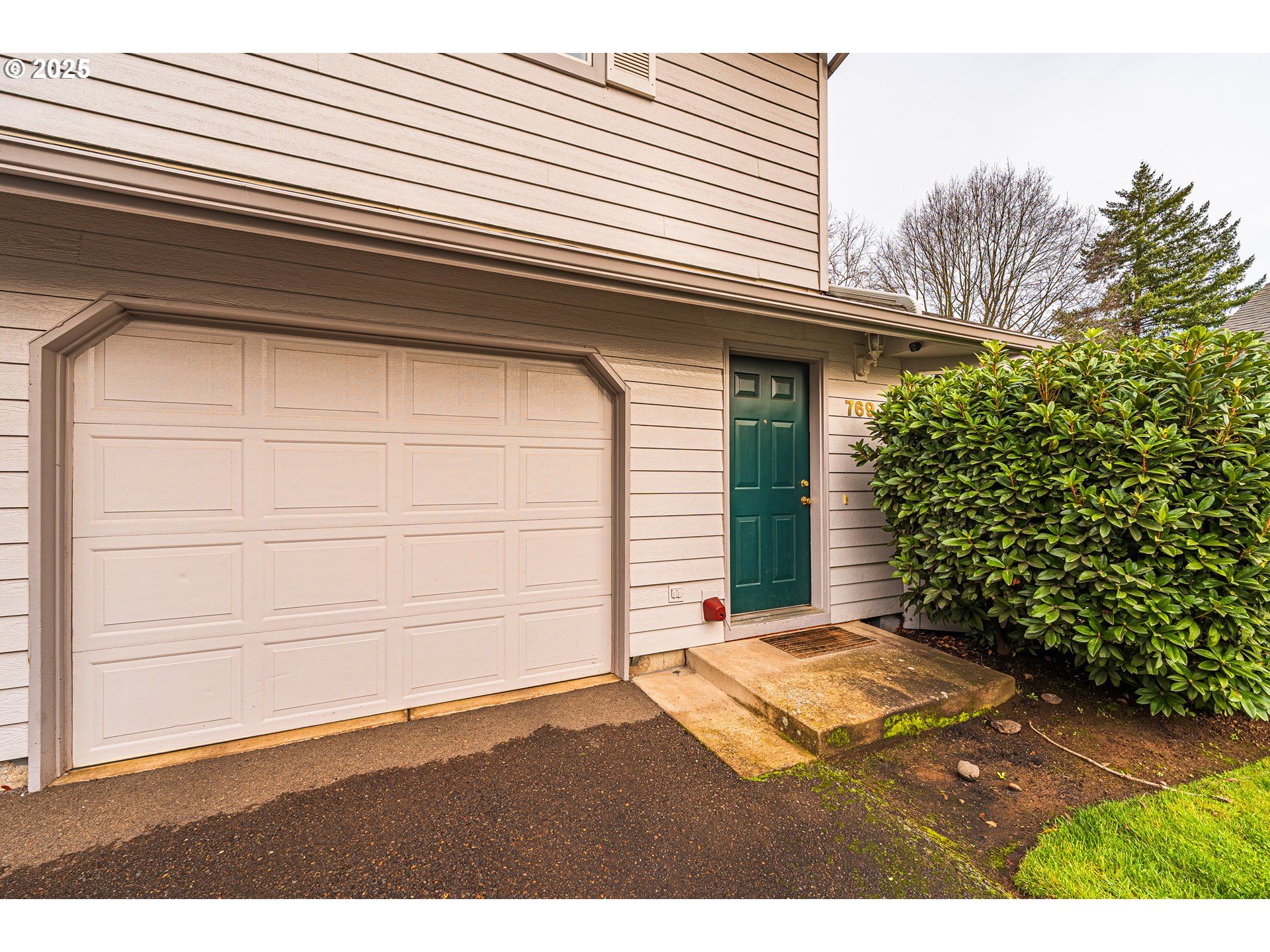 769 River Road Eugene, OR 97404 - Photo 3 of 23 Gallery Image 3