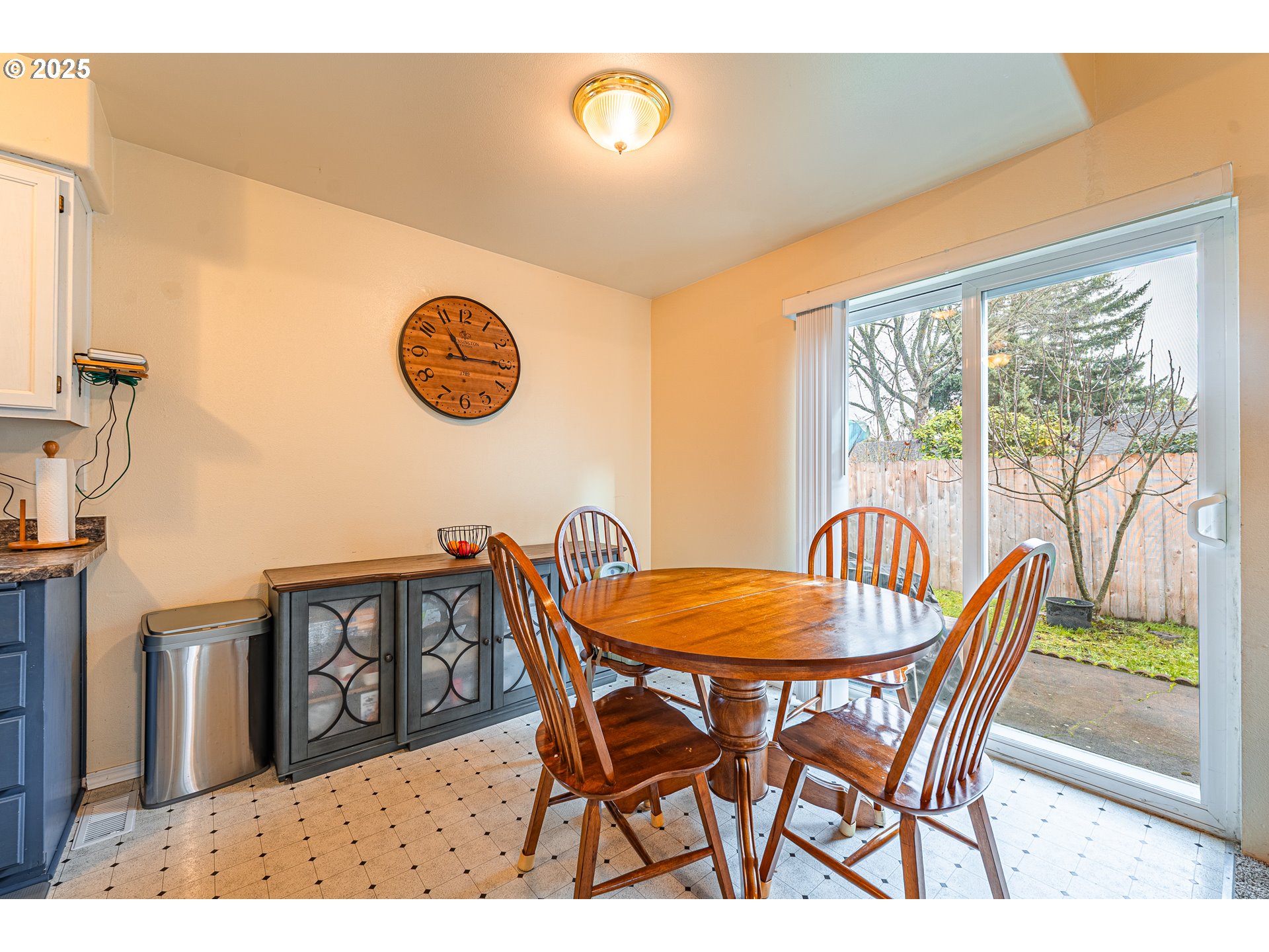 769 River Road Eugene, OR 97404 - Photo 7 of 23 Gallery Image 7