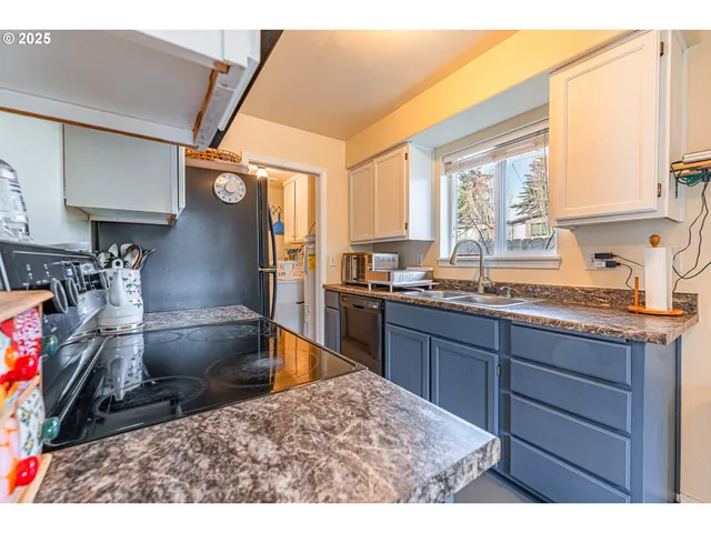 $275,000 | 769 River Road, Eugene, OR 97404