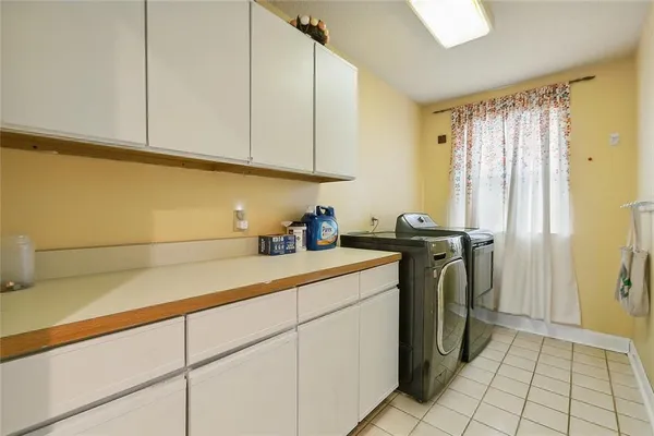 $444,900 | 1800 Lake Salvador Drive, Harvey, LA 70058