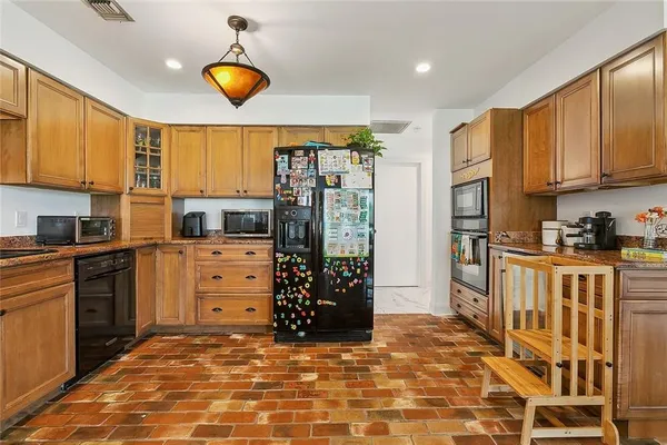 $444,900 | 1800 Lake Salvador Drive, Harvey, LA 70058