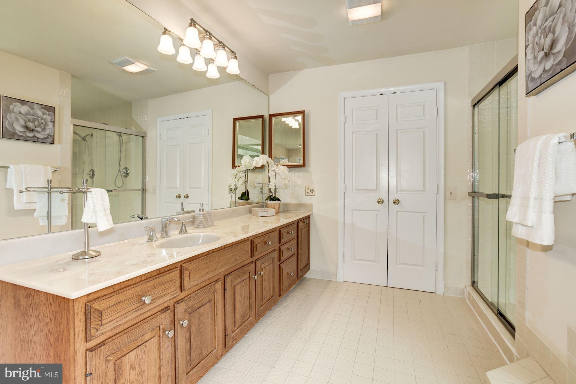 10505 Gainsborough Road Potomac, MD 20854 - Photo 22 of 35