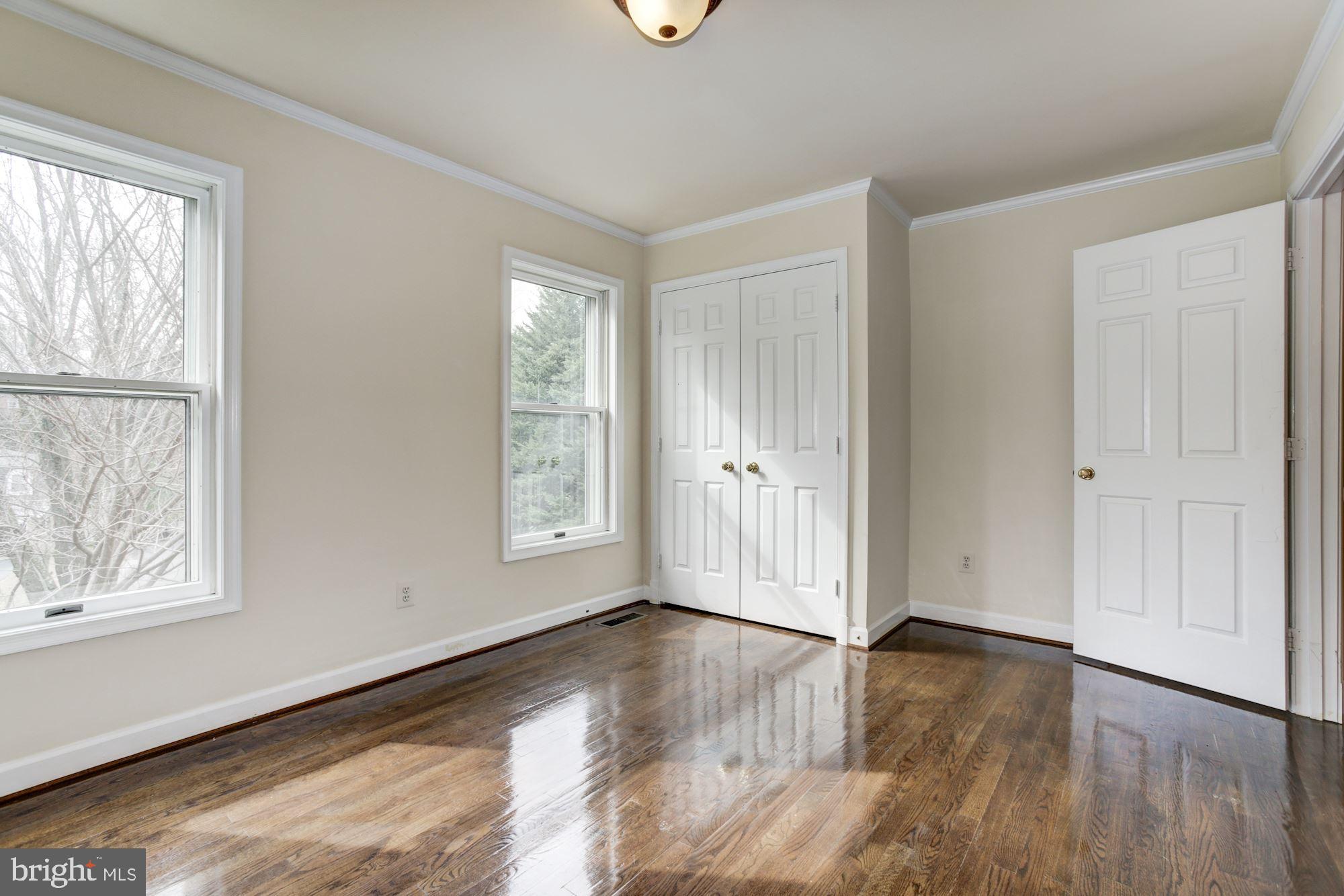 10505 Gainsborough Road Potomac, MD 20854 - Photo 27 of 35
