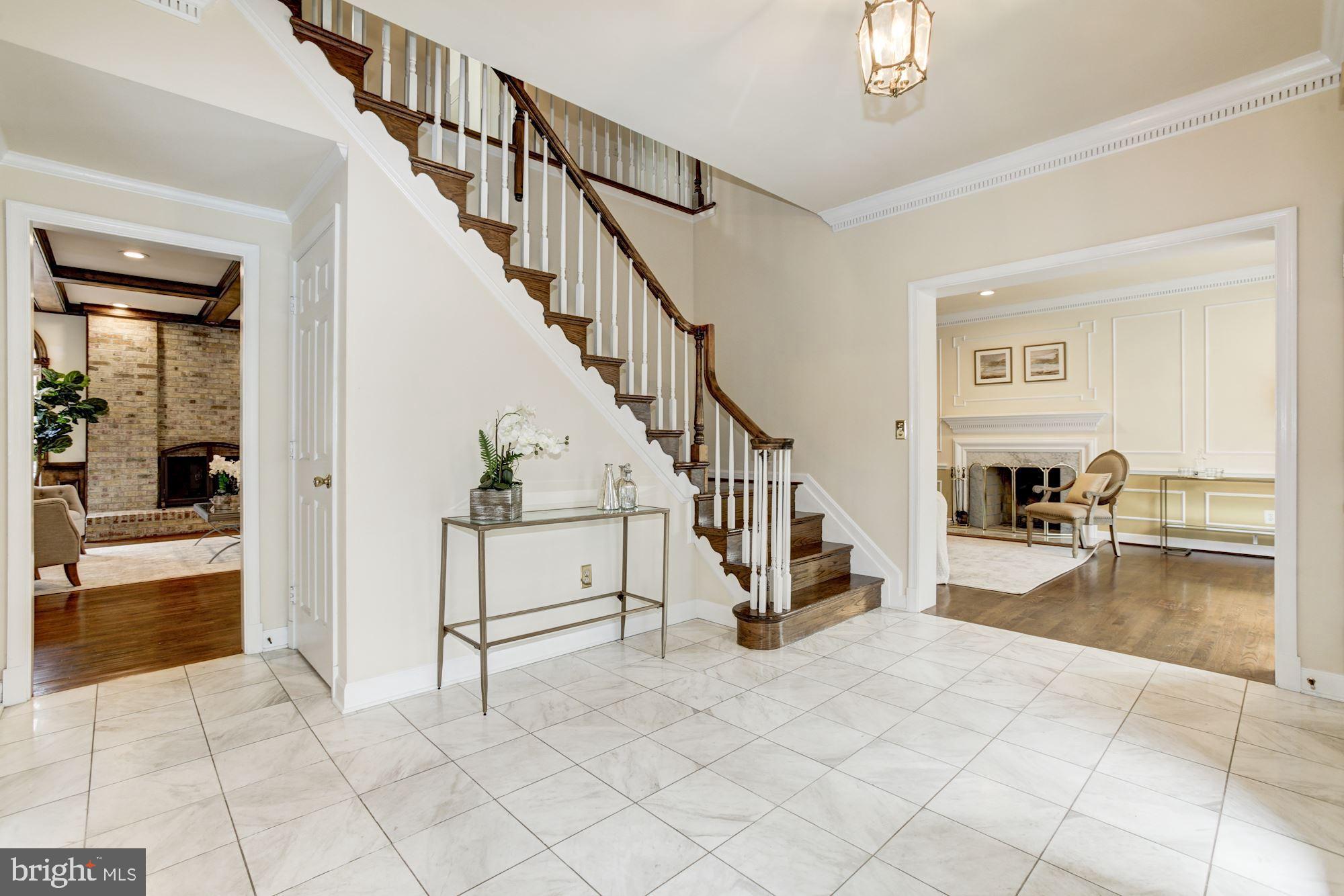 10505 Gainsborough Road Potomac, MD 20854 - Photo 4 of 35