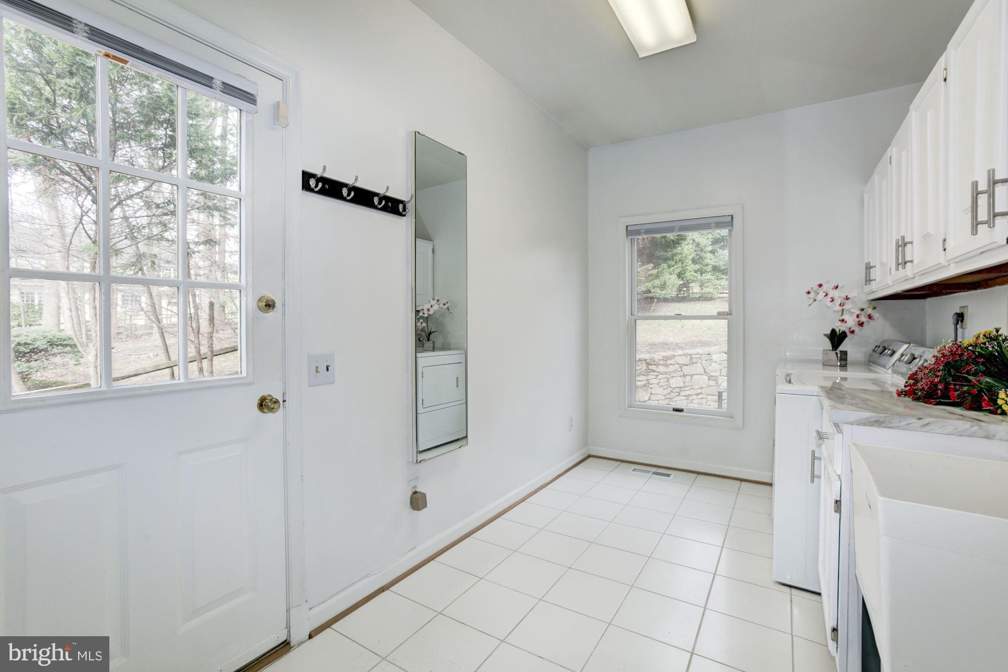 10505 Gainsborough Road Potomac, MD 20854 - Photo 32 of 35