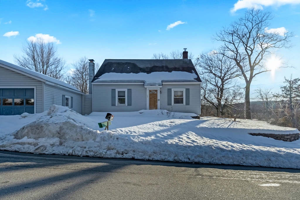 72 Youngs Road Lunenburg, MA 01462 - Photo 1 of 36