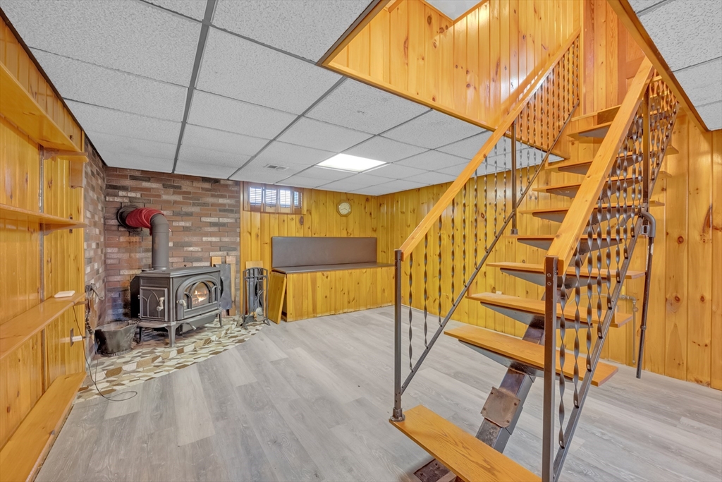 72 Youngs Road Lunenburg, MA 01462 - Photo 19 of 36