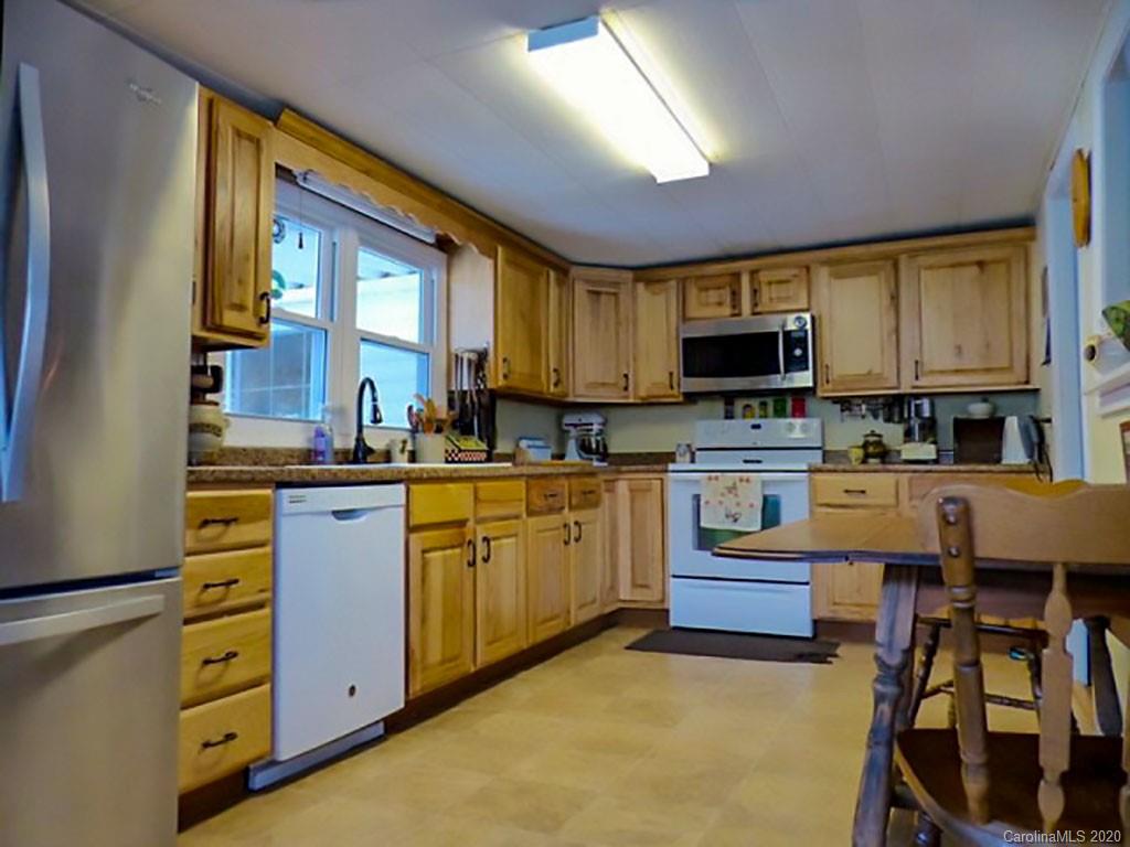 402 Pine Root Branch Road Bakersville, NC 28705 - Photo 2 of 23 Gallery Image 2