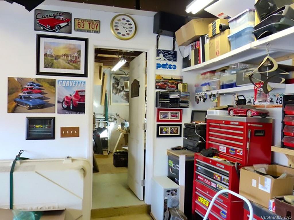 402 Pine Root Branch Road Bakersville, NC 28705 - Photo 14 of 23 Gallery Image 14