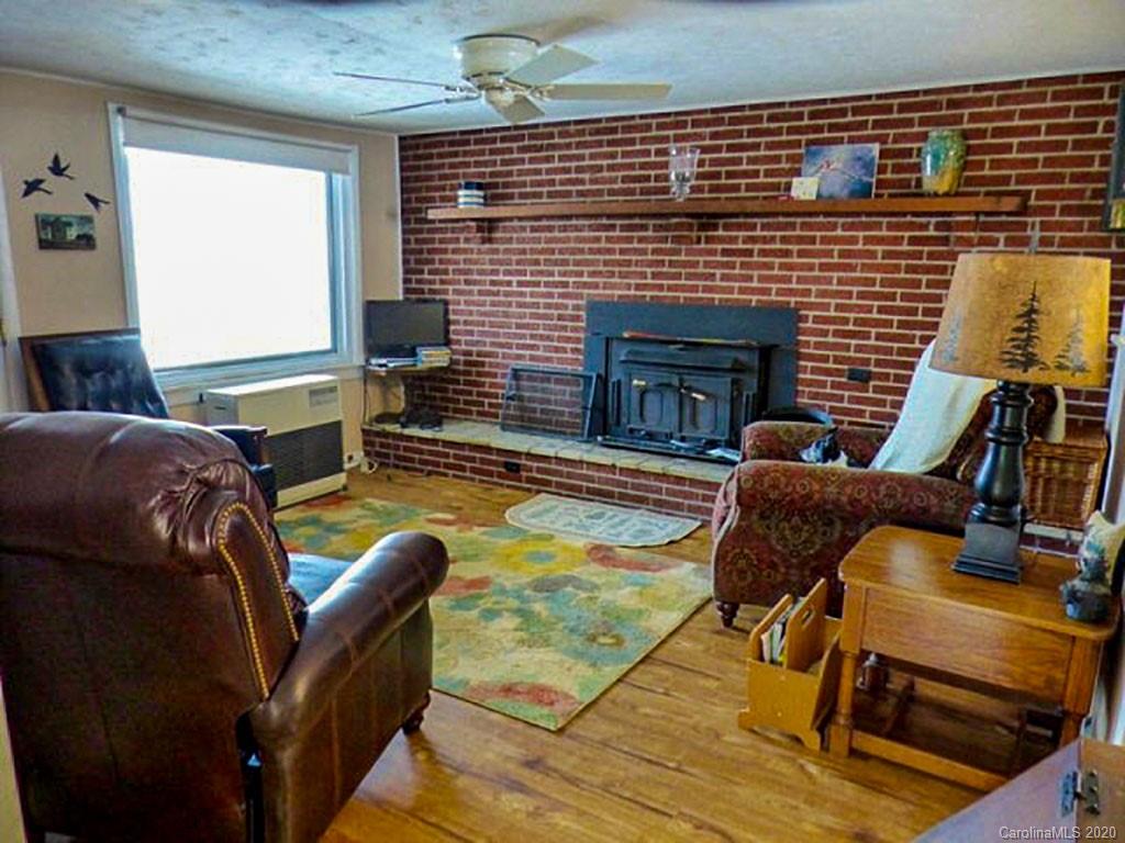 402 Pine Root Branch Road Bakersville, NC 28705 - Photo 4 of 23 Gallery Image 4