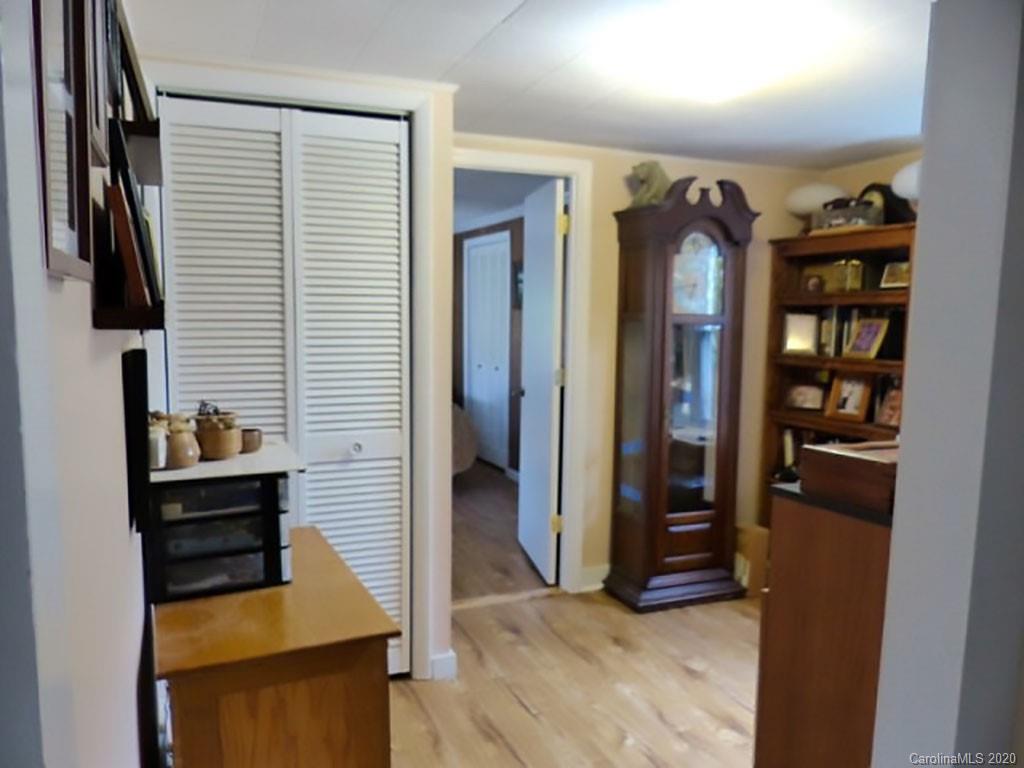 402 Pine Root Branch Road Bakersville, NC 28705 - Photo 9 of 23 Gallery Image 9