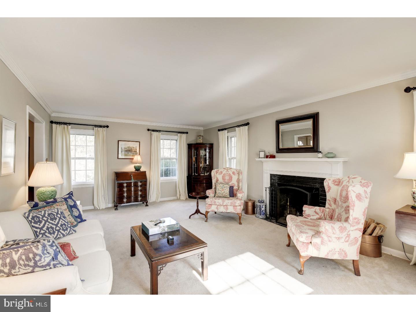 138 Wilson Road Princeton, NJ 08540 - Photo 3 of 24 Living Room