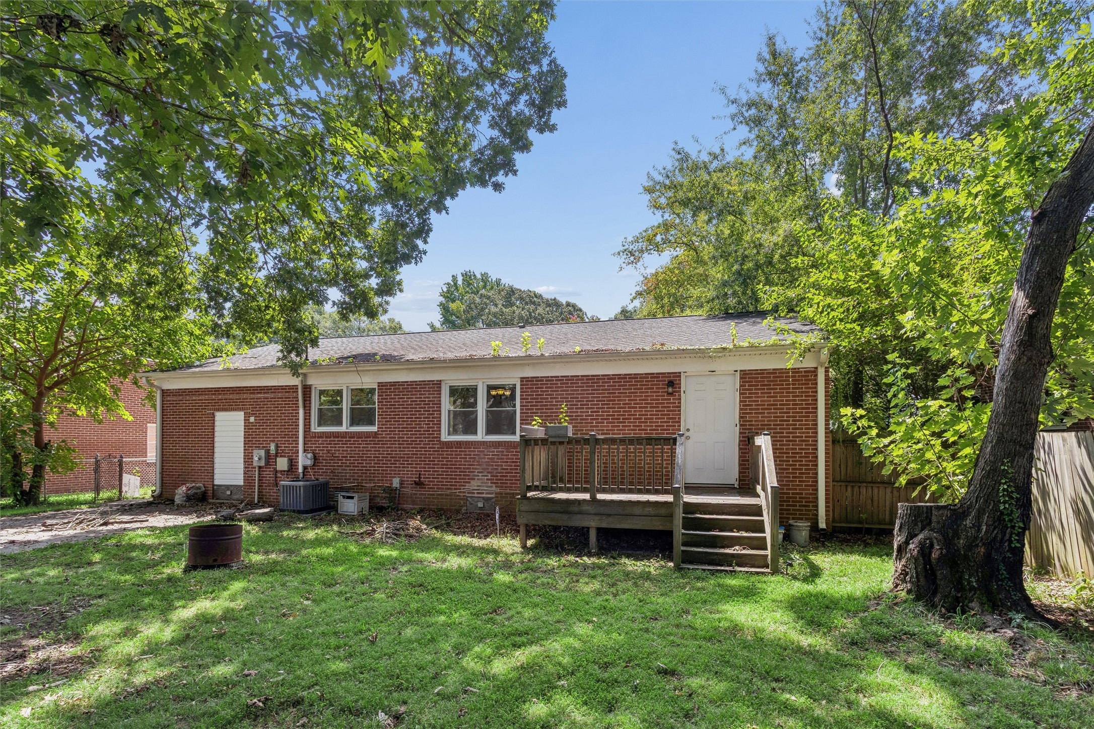 28 Colony Road Newport News, VA 23602 - Photo 43 of 46 Gallery Image 43