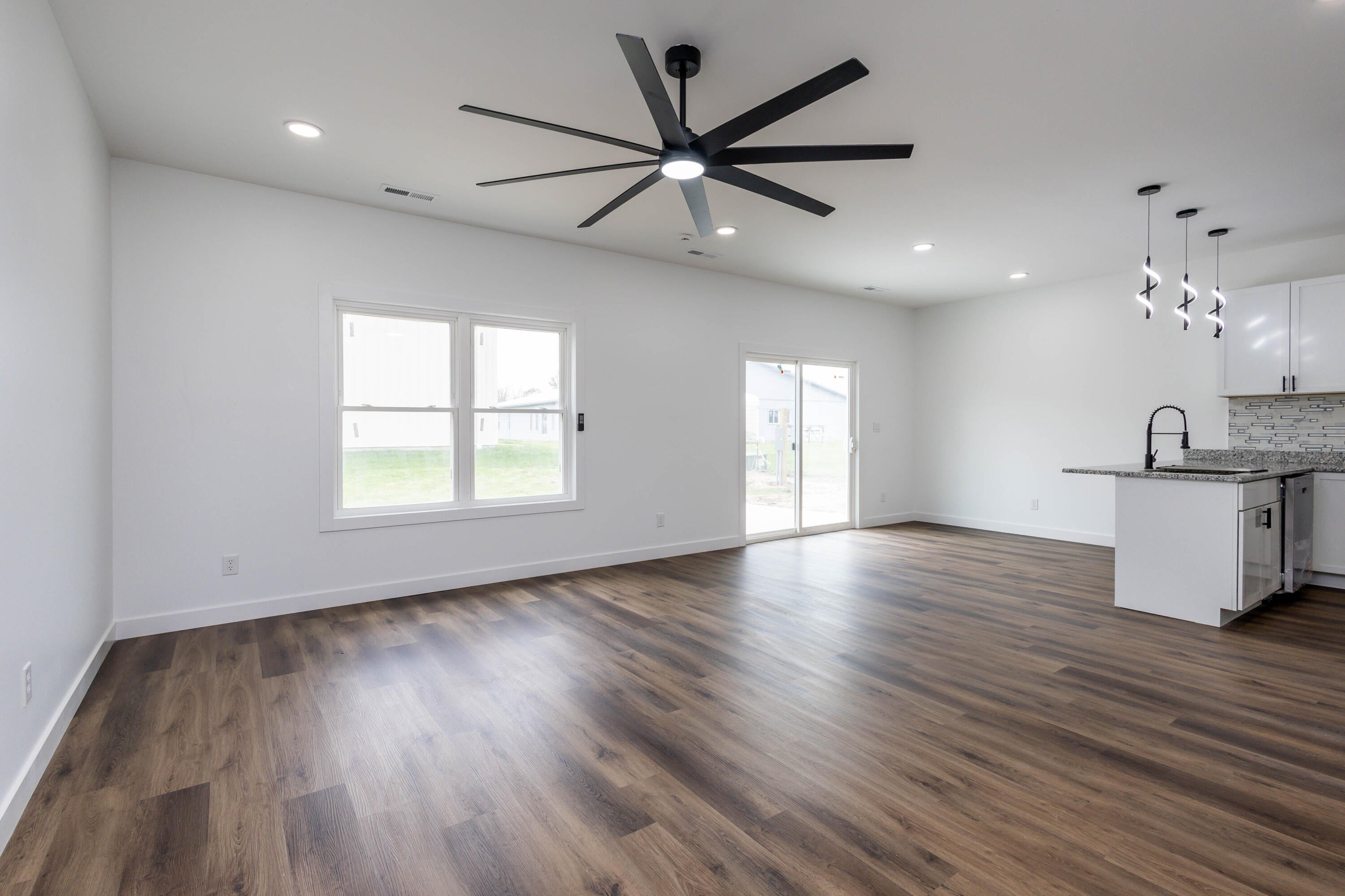 300 Redbud Road Vandalia, MO 63382 - Photo 6 of 39 Gallery Image 6