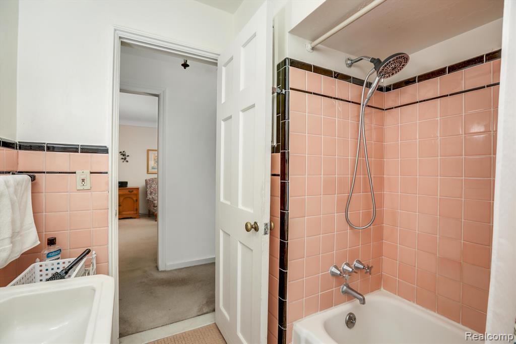 859 Neff Road Grosse Pointe, MI 48230 - Photo 35 of 47 Gallery Image 35