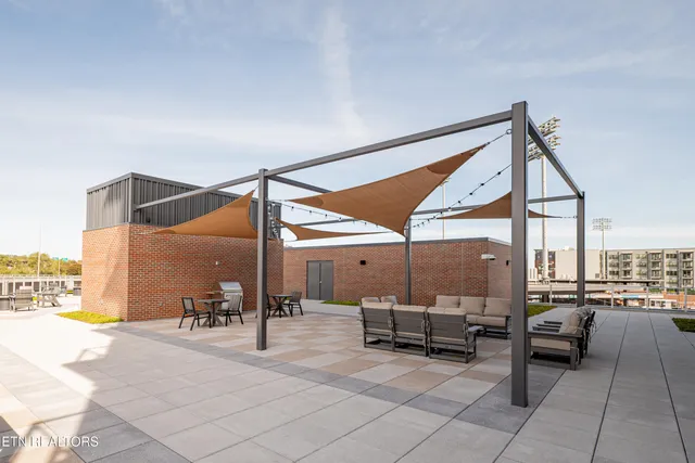 $1,640,700 | 455 Willow Avenue, Unit 616, Knoxville, TN 37915