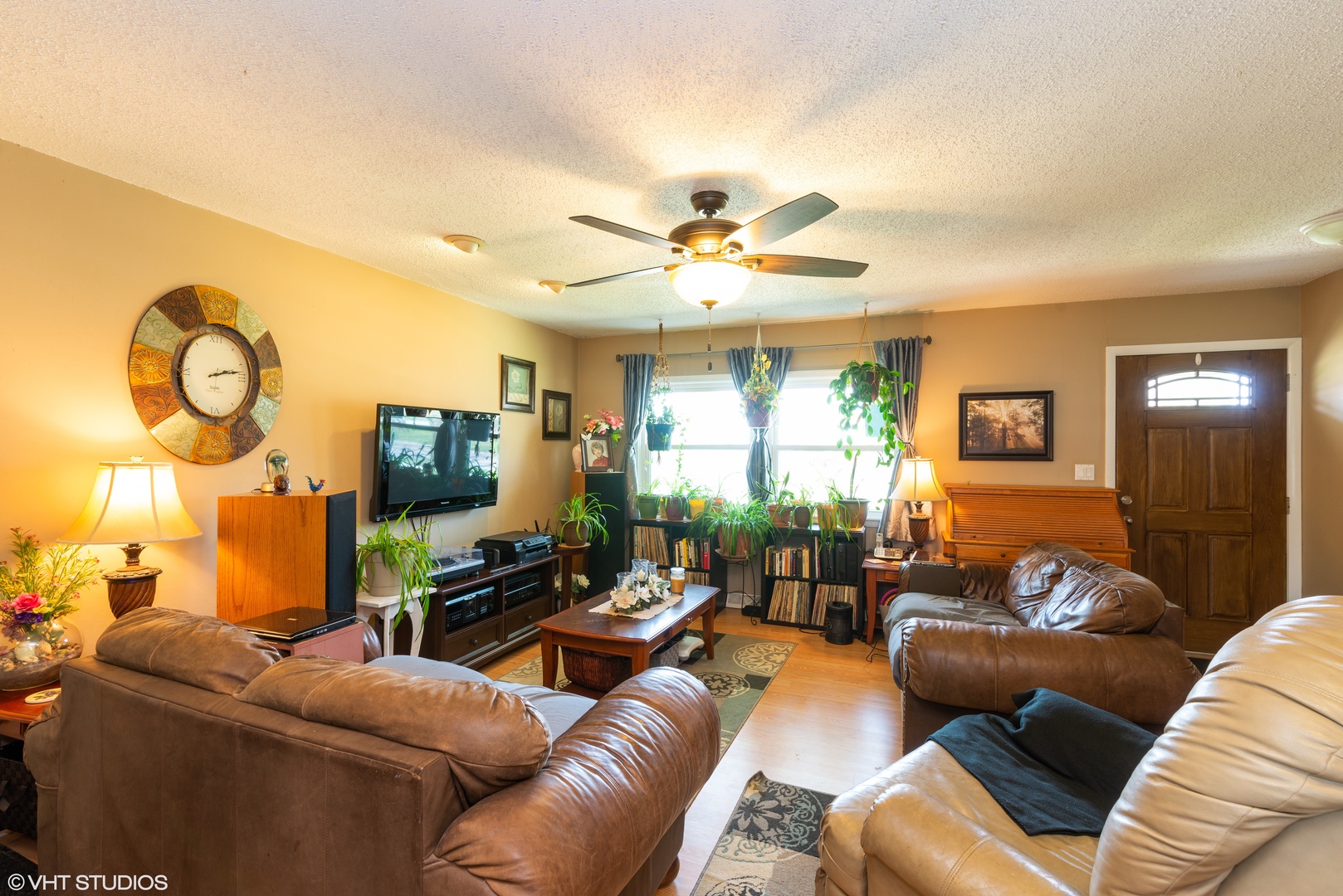 404 Cleveland Avenue Rochelle, IL 61068 - Photo 2 of 16