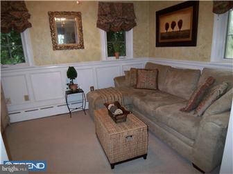 8221 Manor Road Elkins Park, PA 19027 - Photo 3 of 12 Office / Study
