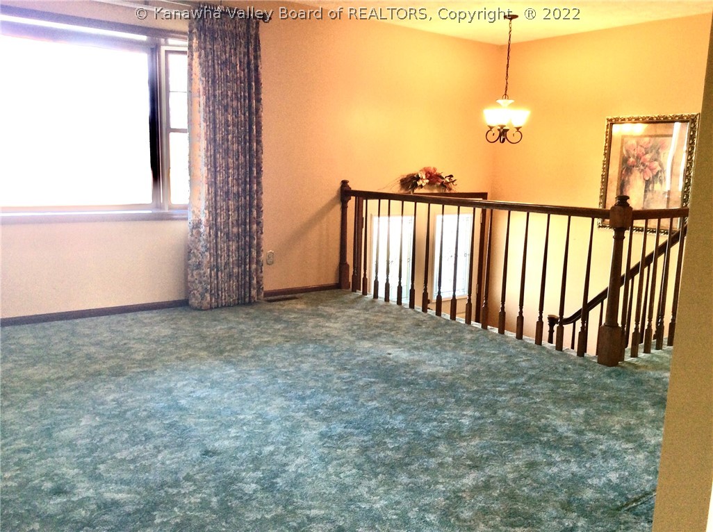 7256 Sandhill Road Point Pleasant, WV 25550 - Photo 5 of 22 Gallery Image 5