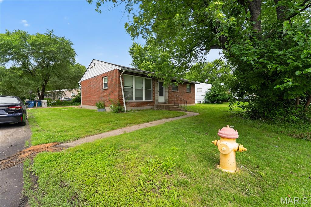 11617 Larimore Road St. Louis, MO 63138 - Photo 4 of 31