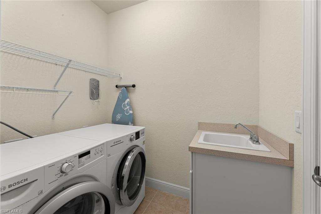 19900 Maddelena Circle Estero, FL 33967 - Photo 29 of 42 BOSCH Washer & Dryer