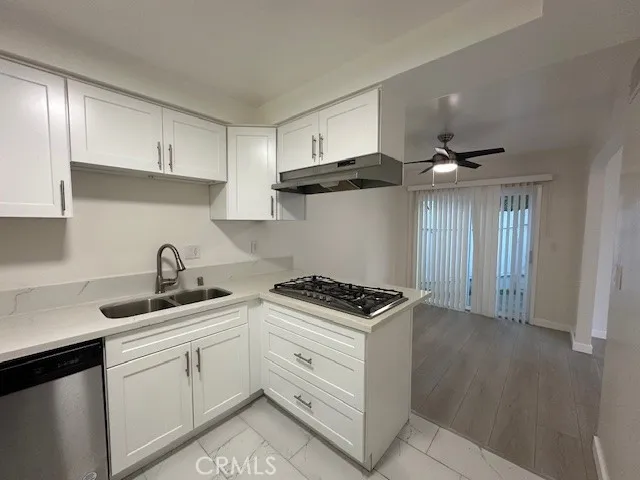 $3,500 | 17061 Grove Circle, Unit A, Huntington Beach, CA 92647