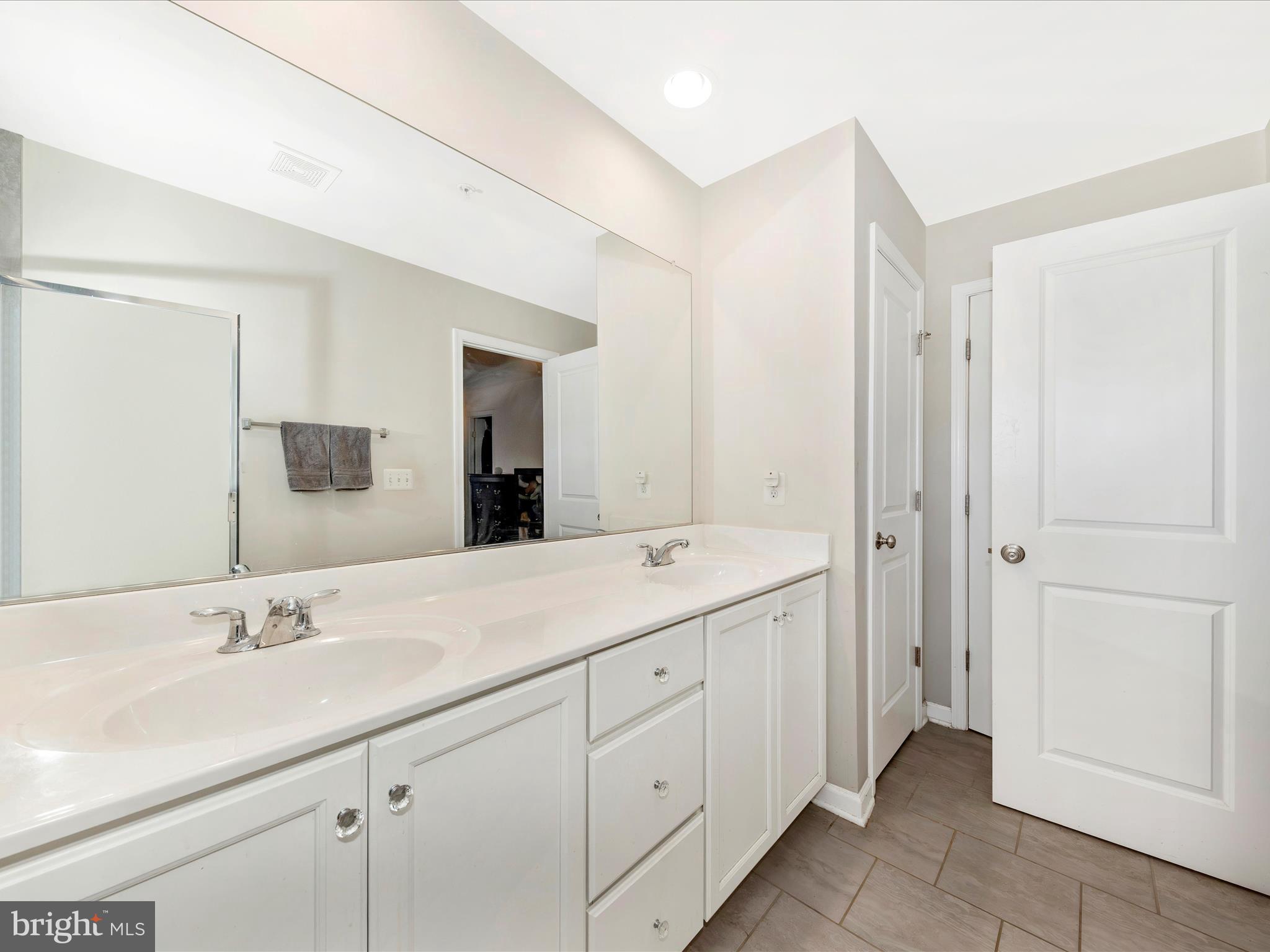 8428 Pine Bluff Road Frederick, MD 21704 - Photo 24 of 58 Primary Bathroom