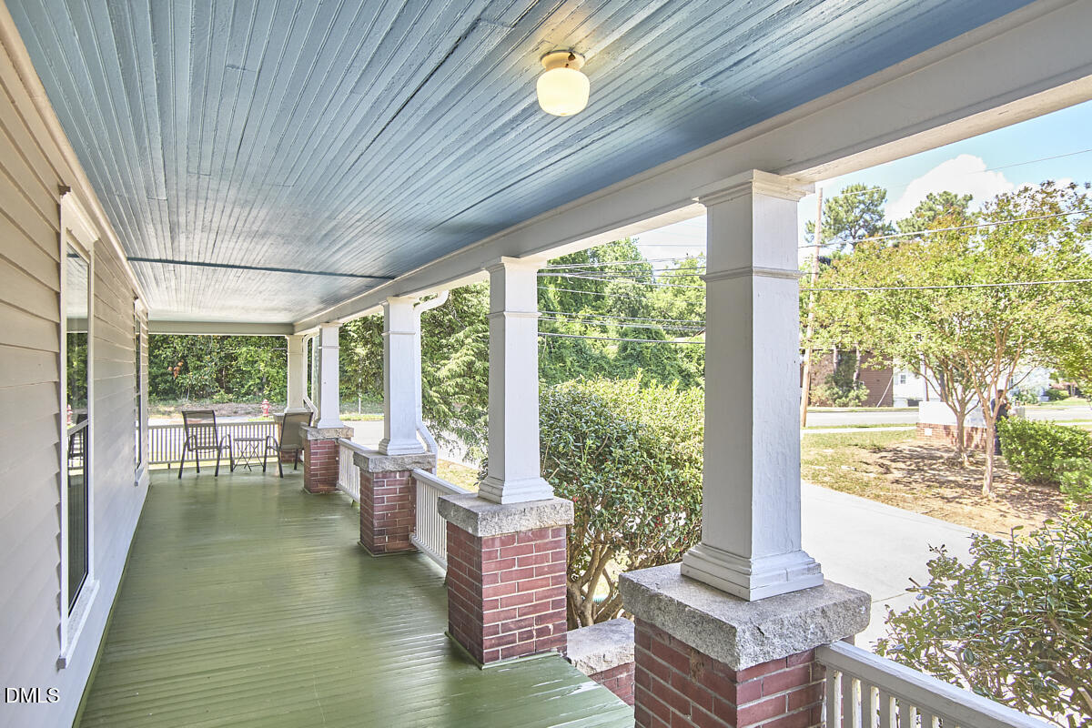 2125 Chapel Hill Road Durham, NC 27707 - Photo 5 of 34