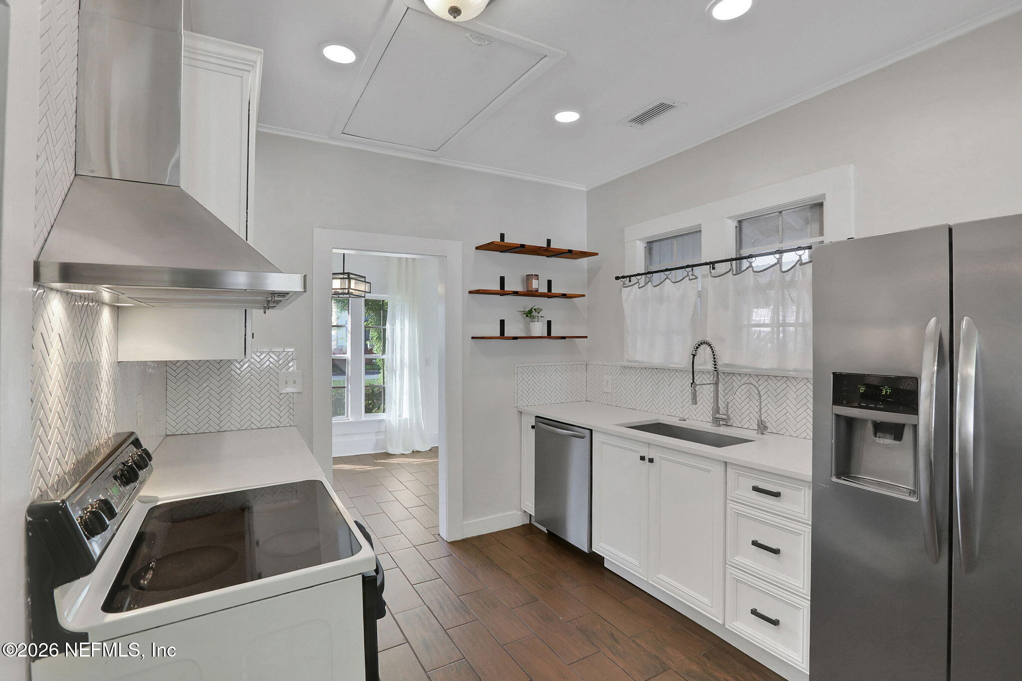 708 Spring Street Green Cove Springs, FL 32043 - Photo 11 of 65 40-web-or-mls-297A4885