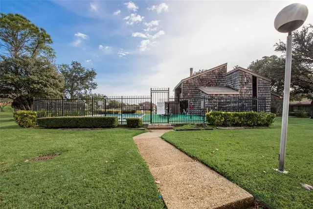 $2,100 | 4417 Westminster Drive, Irving, TX 75038