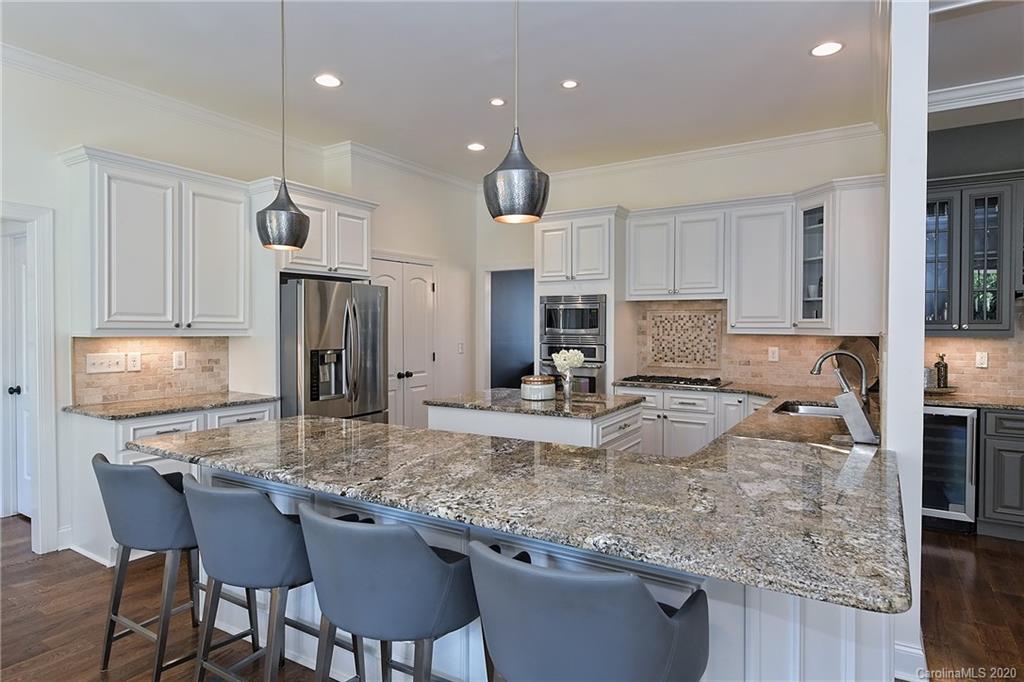 2439 Sharon Road Charlotte, NC 28211 - Photo 20 of 43