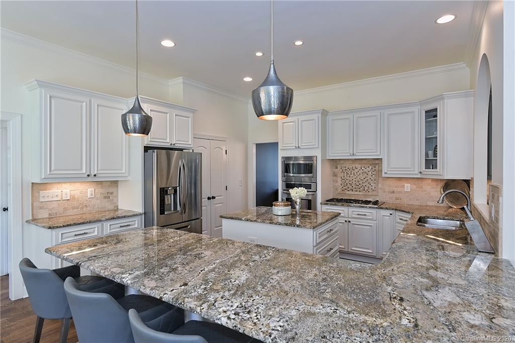 2439 Sharon Road Charlotte, NC 28211 - Photo 21 of 43