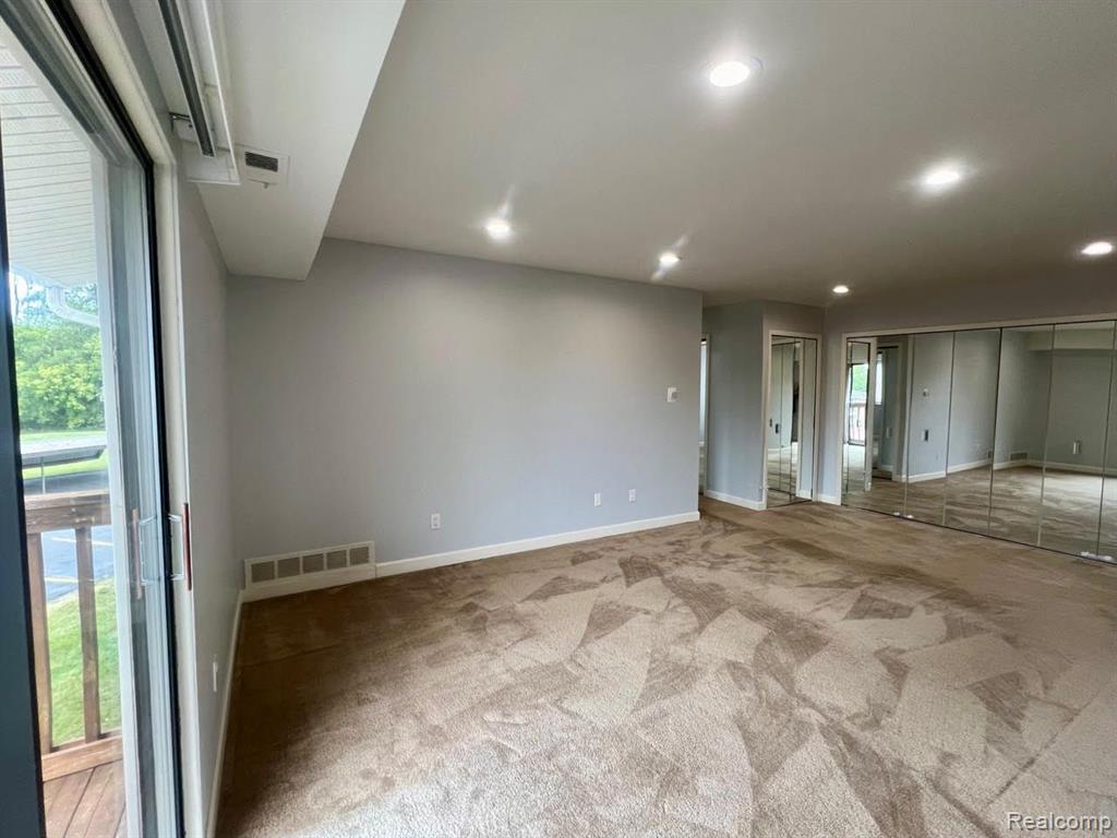 30060 West 12 Mile Road, Unit 94 Farmington, MI 48334 - Photo 4 of 22