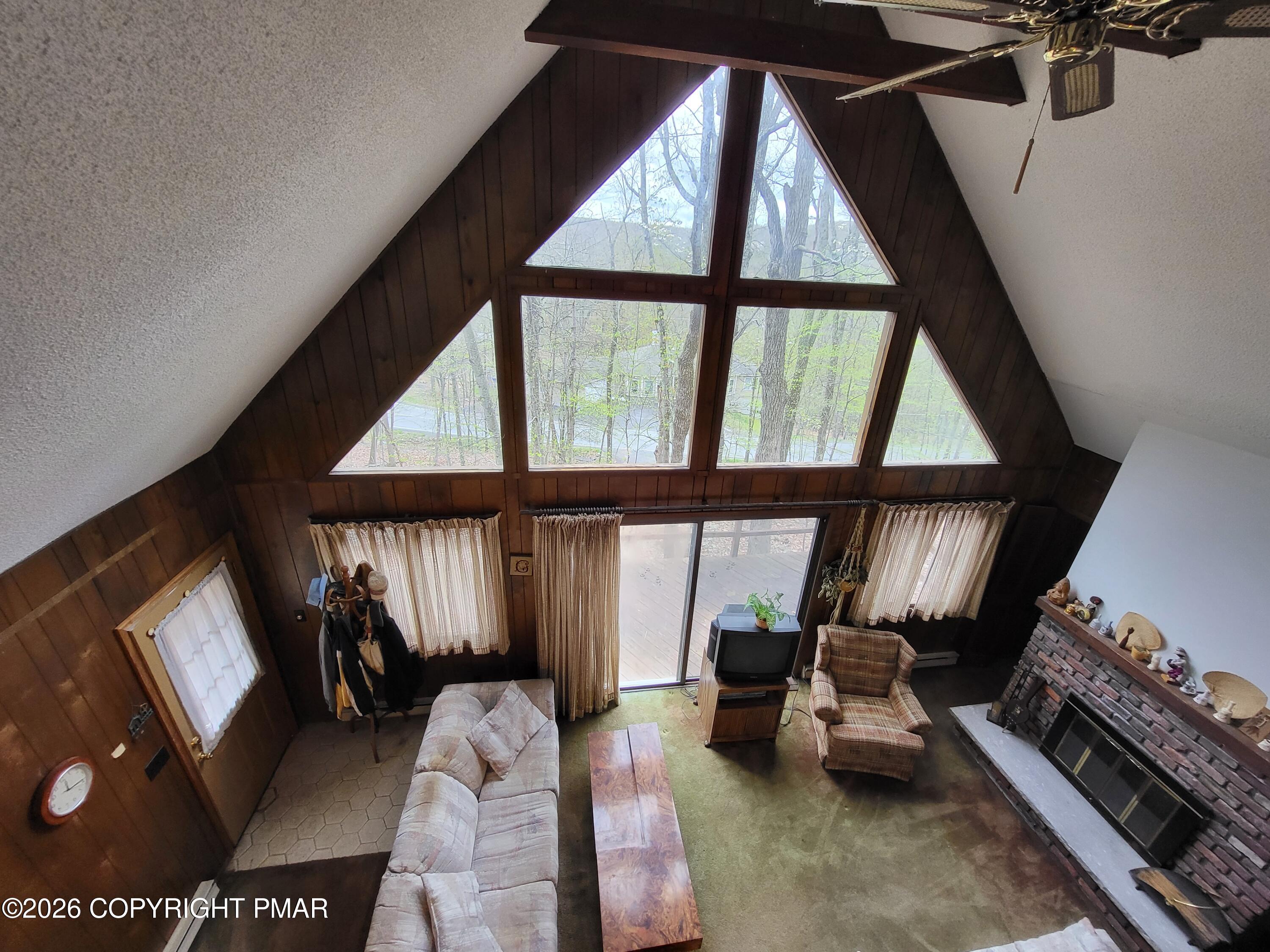 1006 Hampstead Road Bushkill, PA 18324 - Photo 3 of 70 20260430_162704