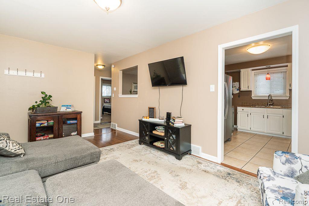 2839 Avalon Road Rochester Hills, MI 48309 - Photo 10 of 53