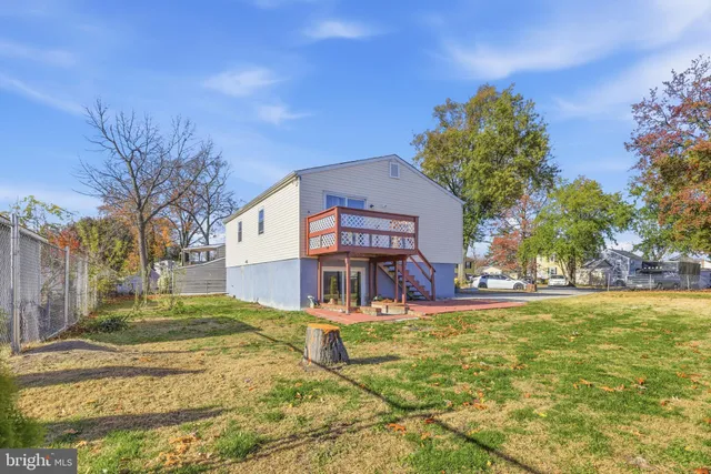 a view of a house with a big yard
