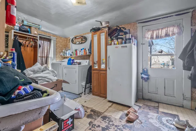 $189,900 | 67 East Pierce Street, Coldwater, MI 49036