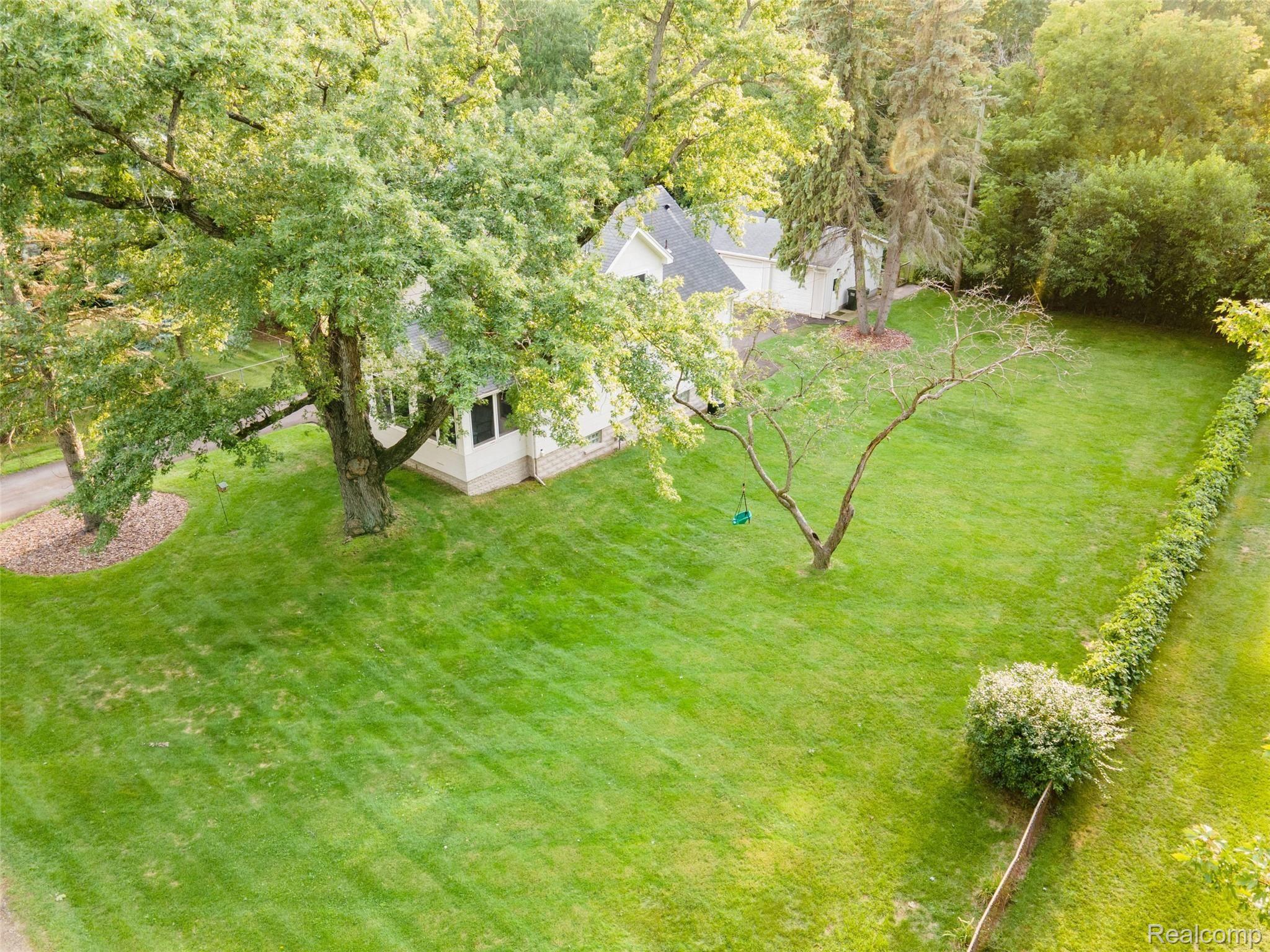 2866 Midvale Drive Rochester, MI 48309 - Photo 30 of 36 2866-Midvale-Dr (34).jpg