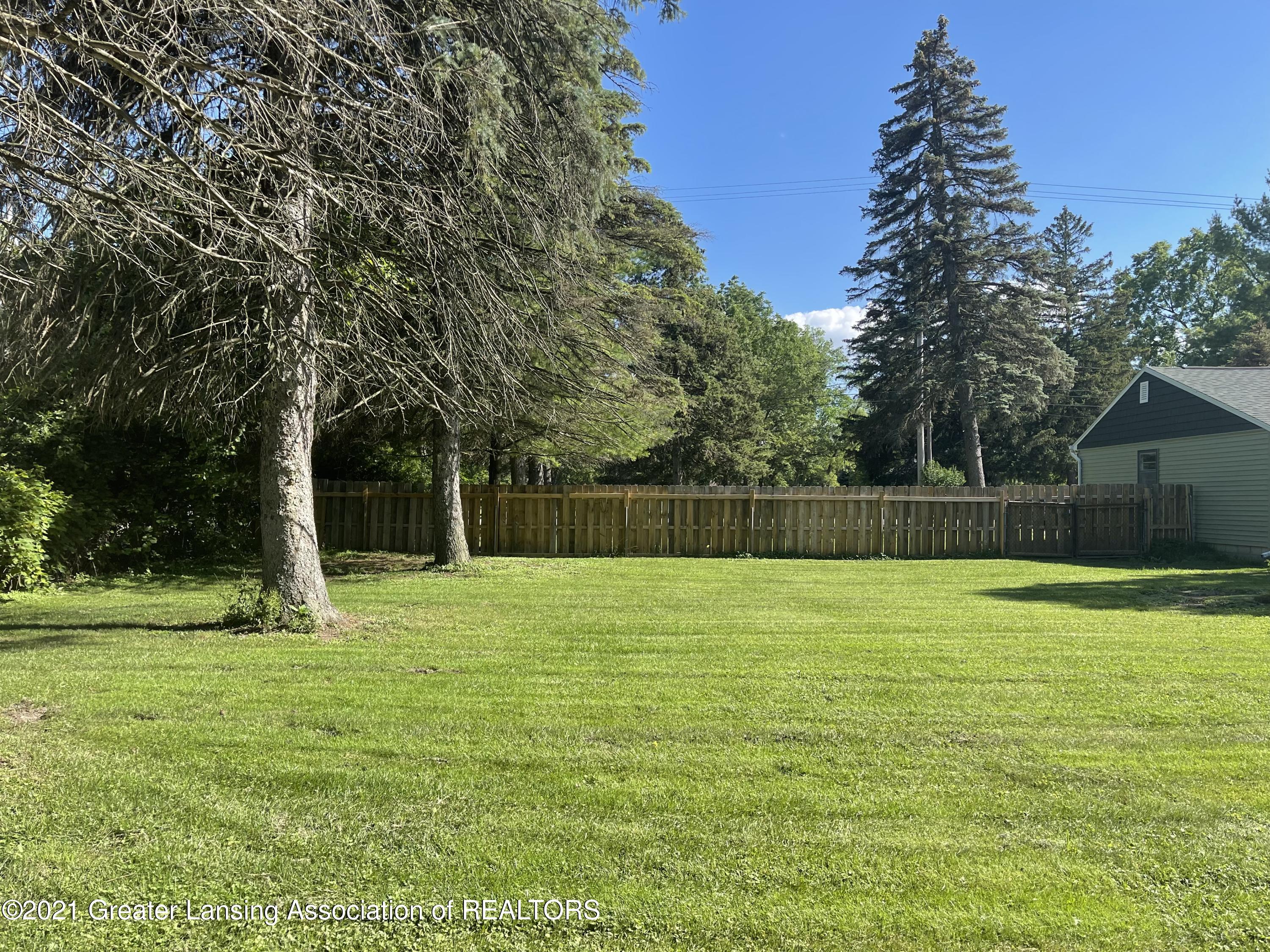 1253 East State Road Lansing, MI 48906 - Photo 29 of 32 IMG_6940