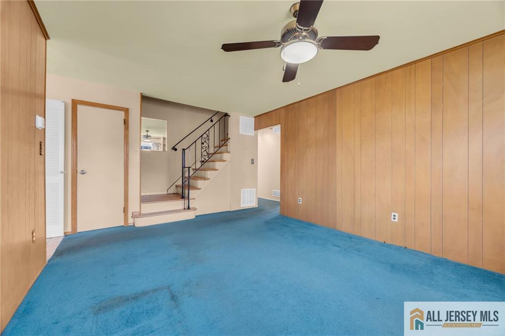 25 Greenwich Road Edison, NJ 08820 - Photo 24 of 52