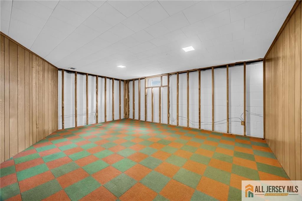 25 Greenwich Road Edison, NJ 08820 - Photo 33 of 52