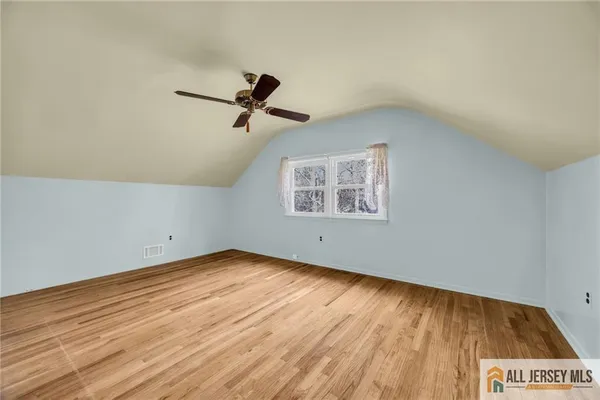 $949,900 | 25 Greenwich Road, Edison, NJ 08820